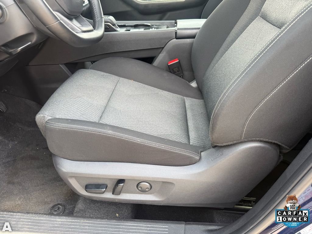 Used 2025 Nissan Rogue SV image 13