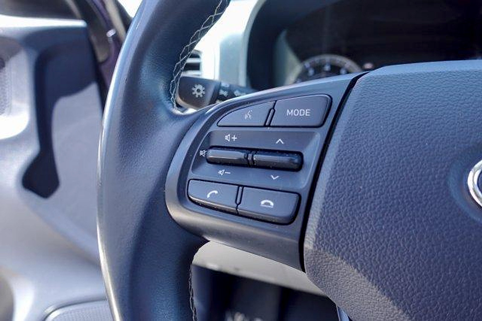 Used 2021 Hyundai Venue FWD image 14