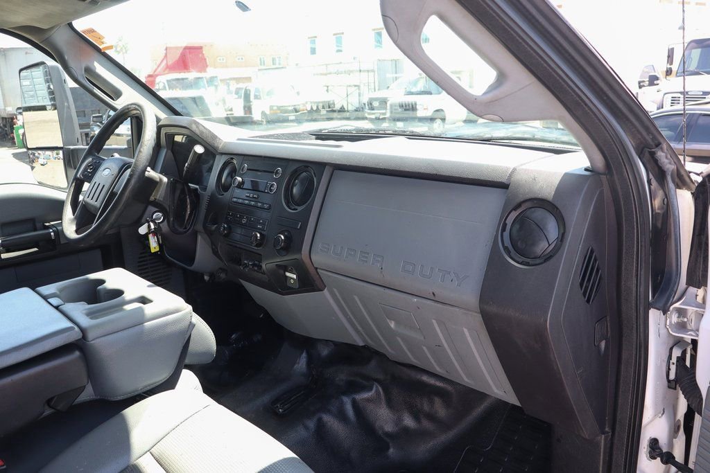Used 2016 Ford F650 2WD Crew Cab Super Duty image 35