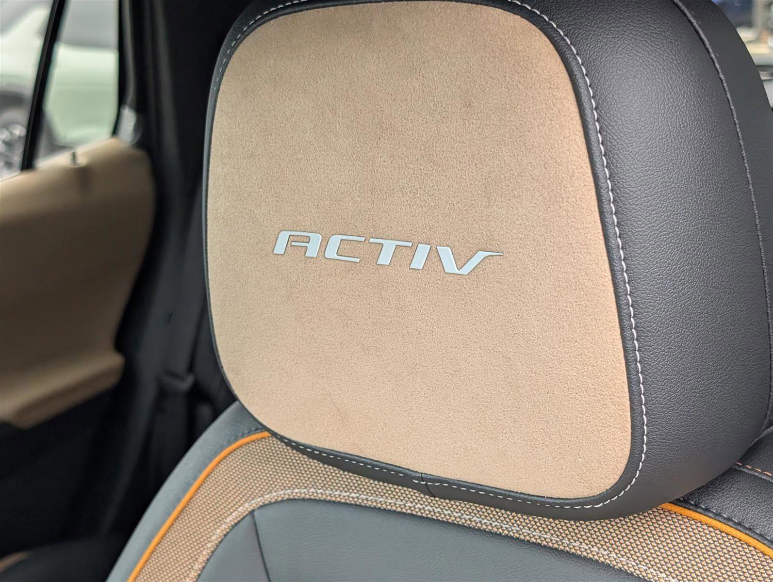 New 2026 Chevrolet Equinox ACTIV w/ Convenience Package III image 17