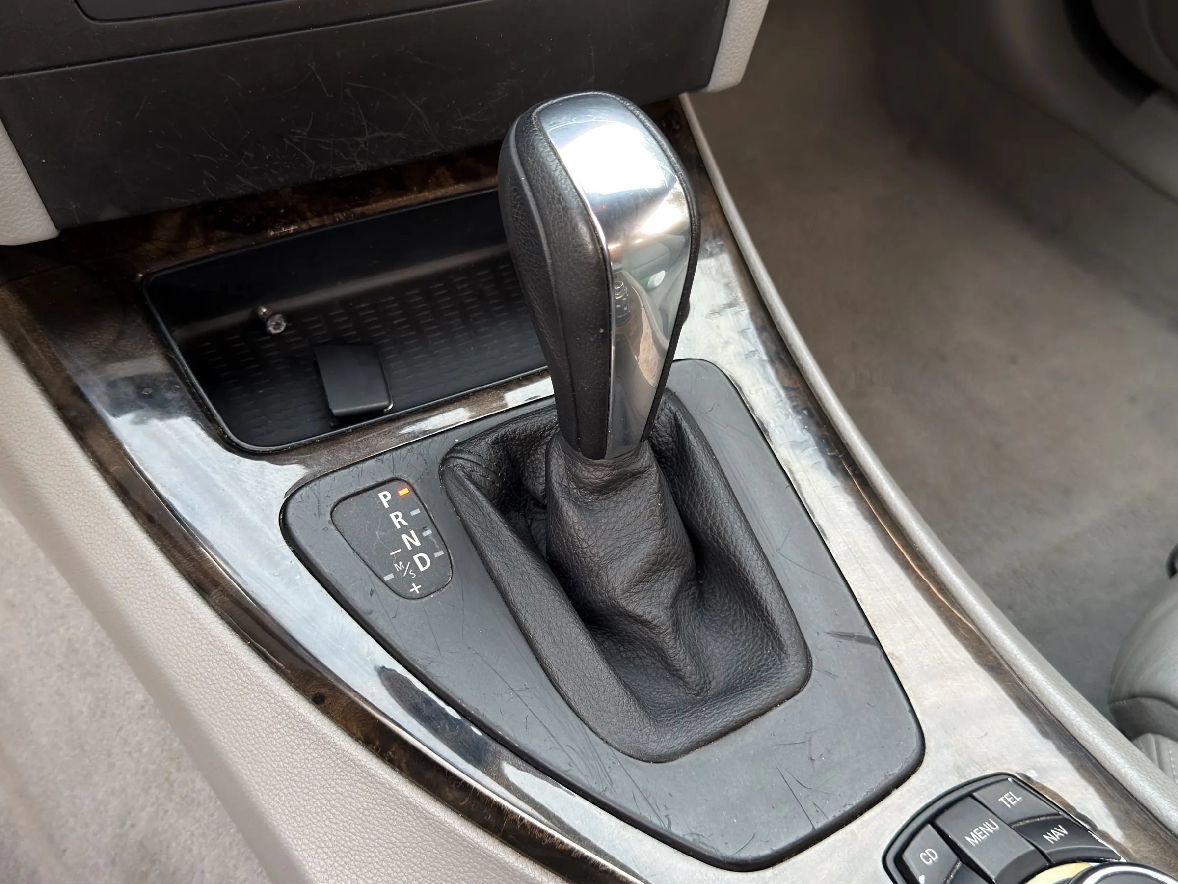 Used 2010 BMW 335i Convertible RWD image 28