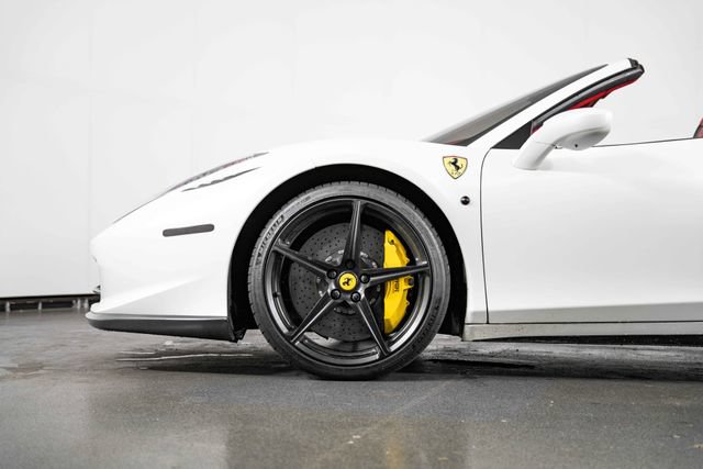 Used 2014 Ferrari 458 Spider RWD image 12
