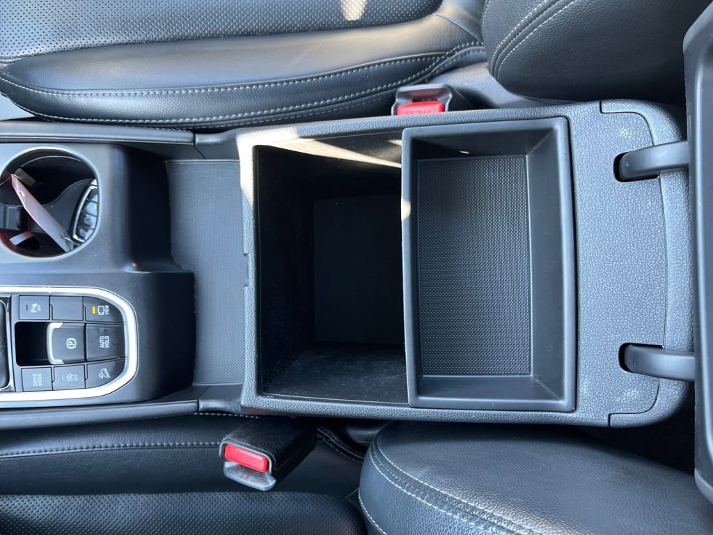 Used 2020 Hyundai Santa Fe Limited image 26