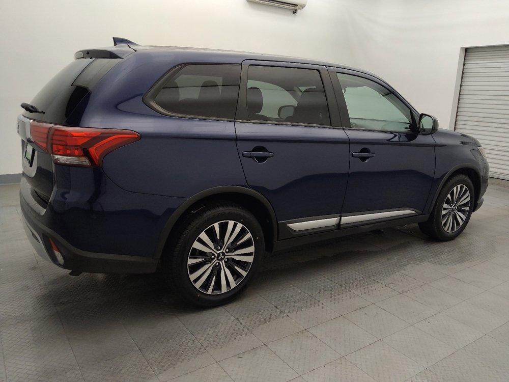 Used 2020 Mitsubishi Outlander ES image 10