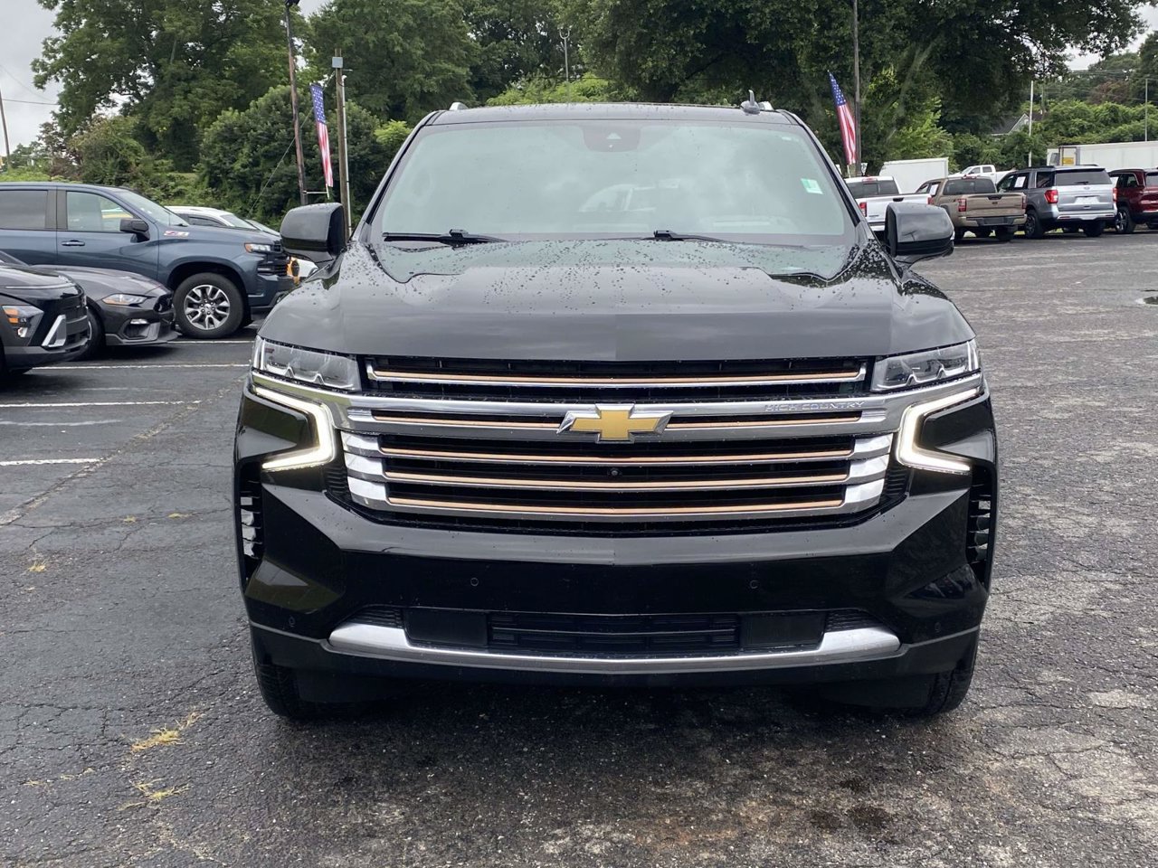 Used 2023 Chevrolet Tahoe High Country AWD/4WD image 2