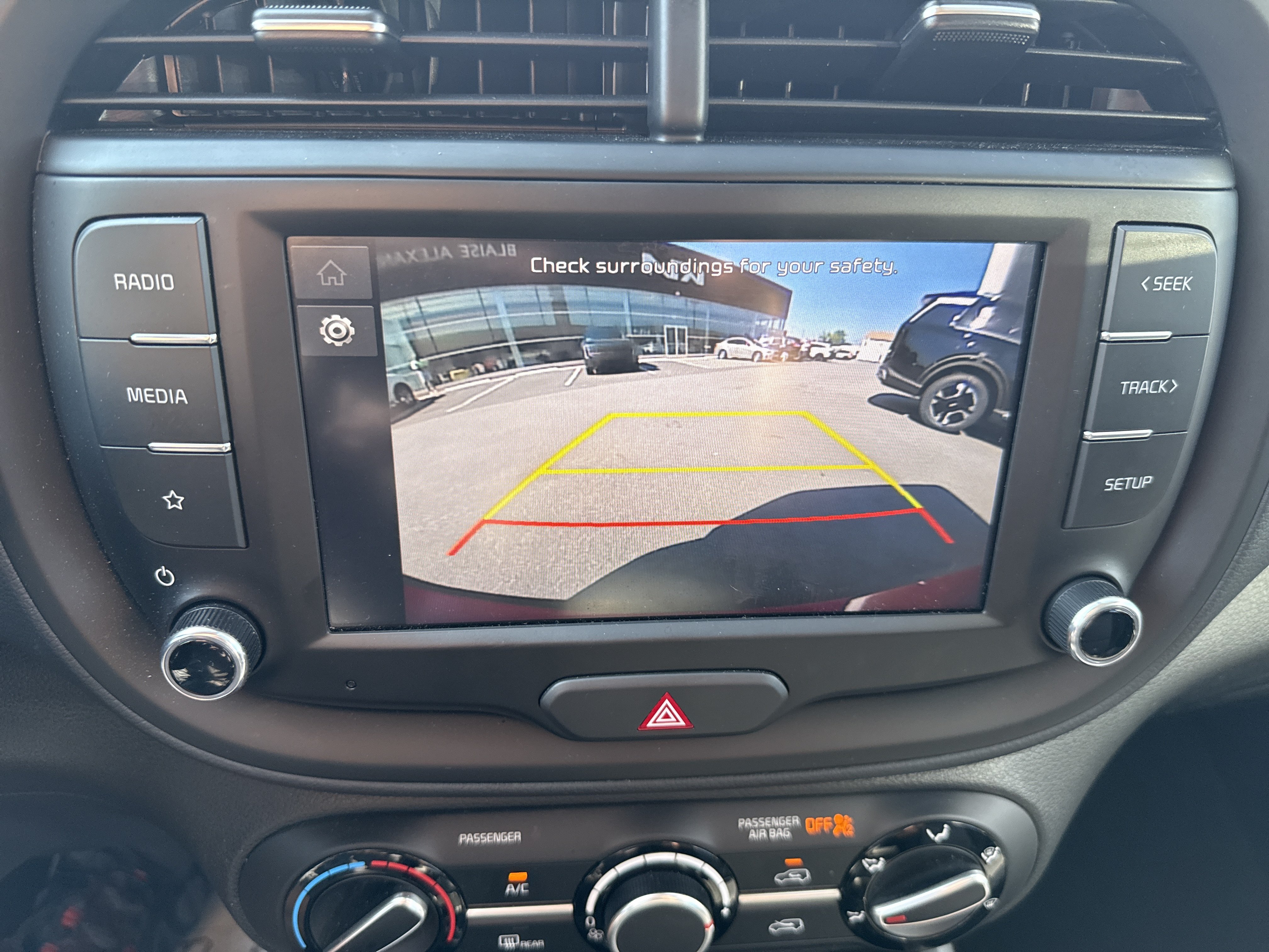 Certified 2025 Kia Soul LX w/ LX Technology Package FWD image 26