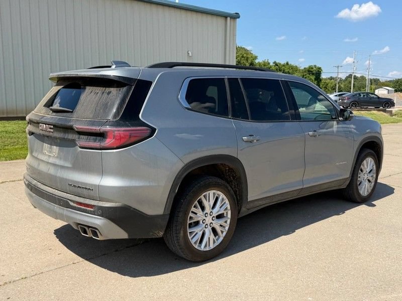 Used 2025 GMC Acadia Elevation w/ Elevation Premium Package FWD image 3