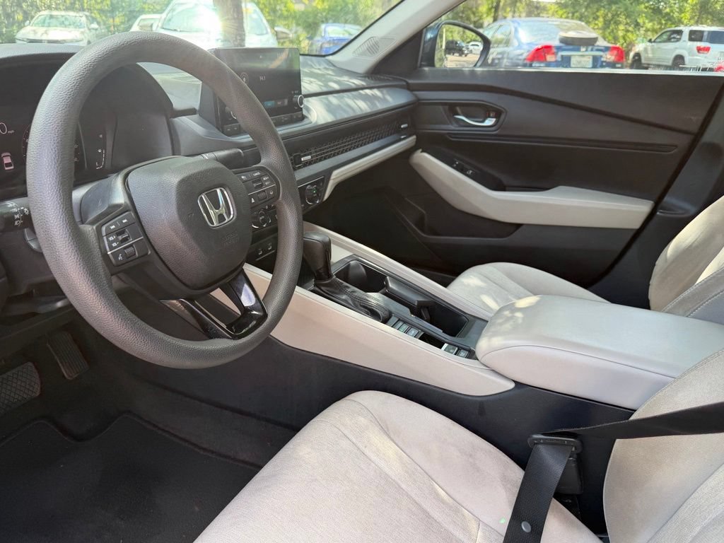Certified 2023 Honda Accord EX image 18
