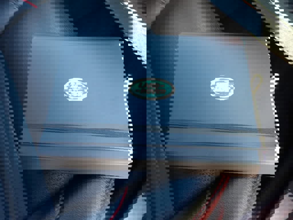 Used 2023 Land Rover Discovery Sport SE R-Dynamic image 28