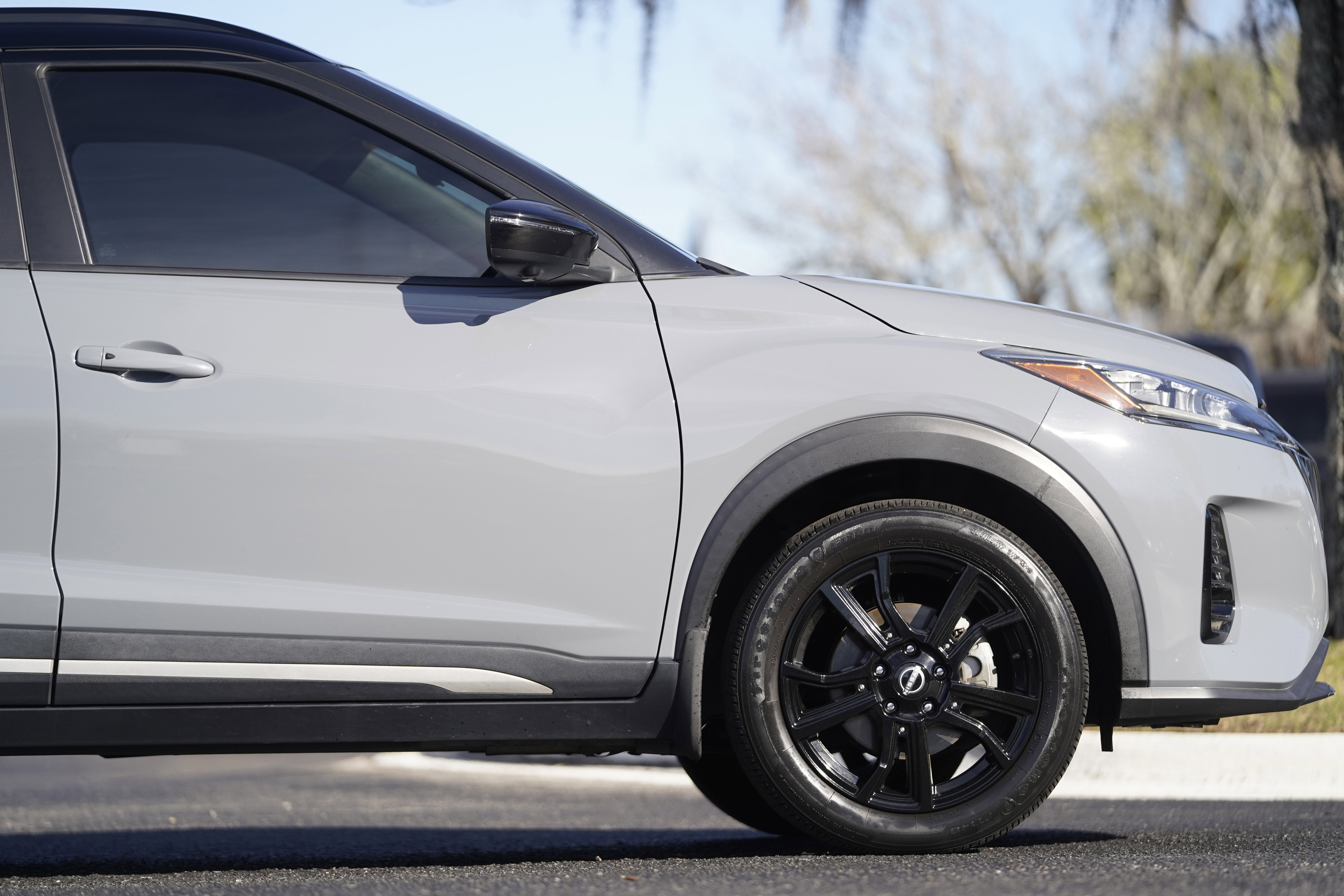 Used 2023 Nissan Kicks SR image 6