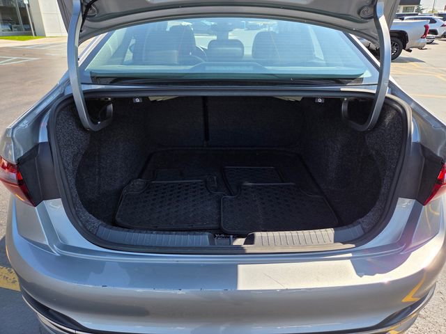 Certified 2023 Volkswagen Jetta SEL FWD image 28