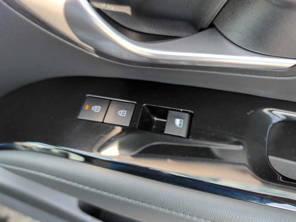Certified 2025 Hyundai Santa Cruz SEL FWD image 31