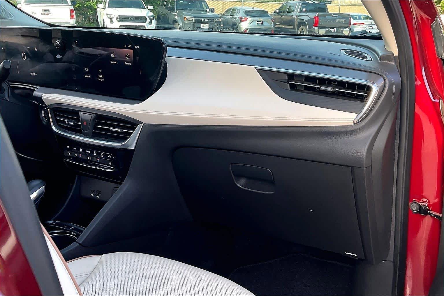 Used 2025 Buick Encore GX Avenir w/ Avenir Technology Package FWD image 19