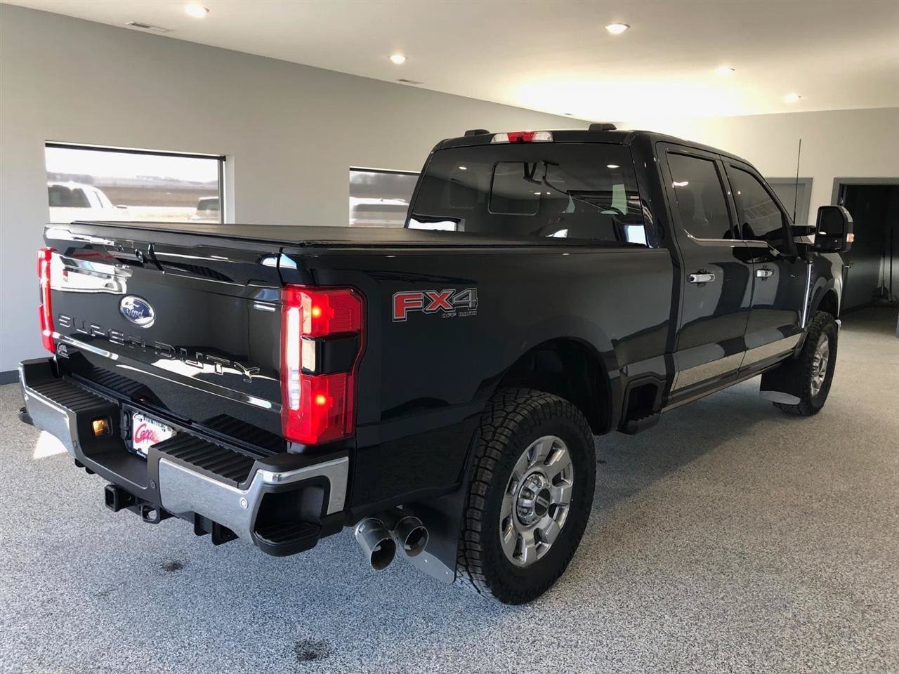 Used 2024 Ford F250 Lariat w/ Lariat Ultimate Package AWD/4WD image 4