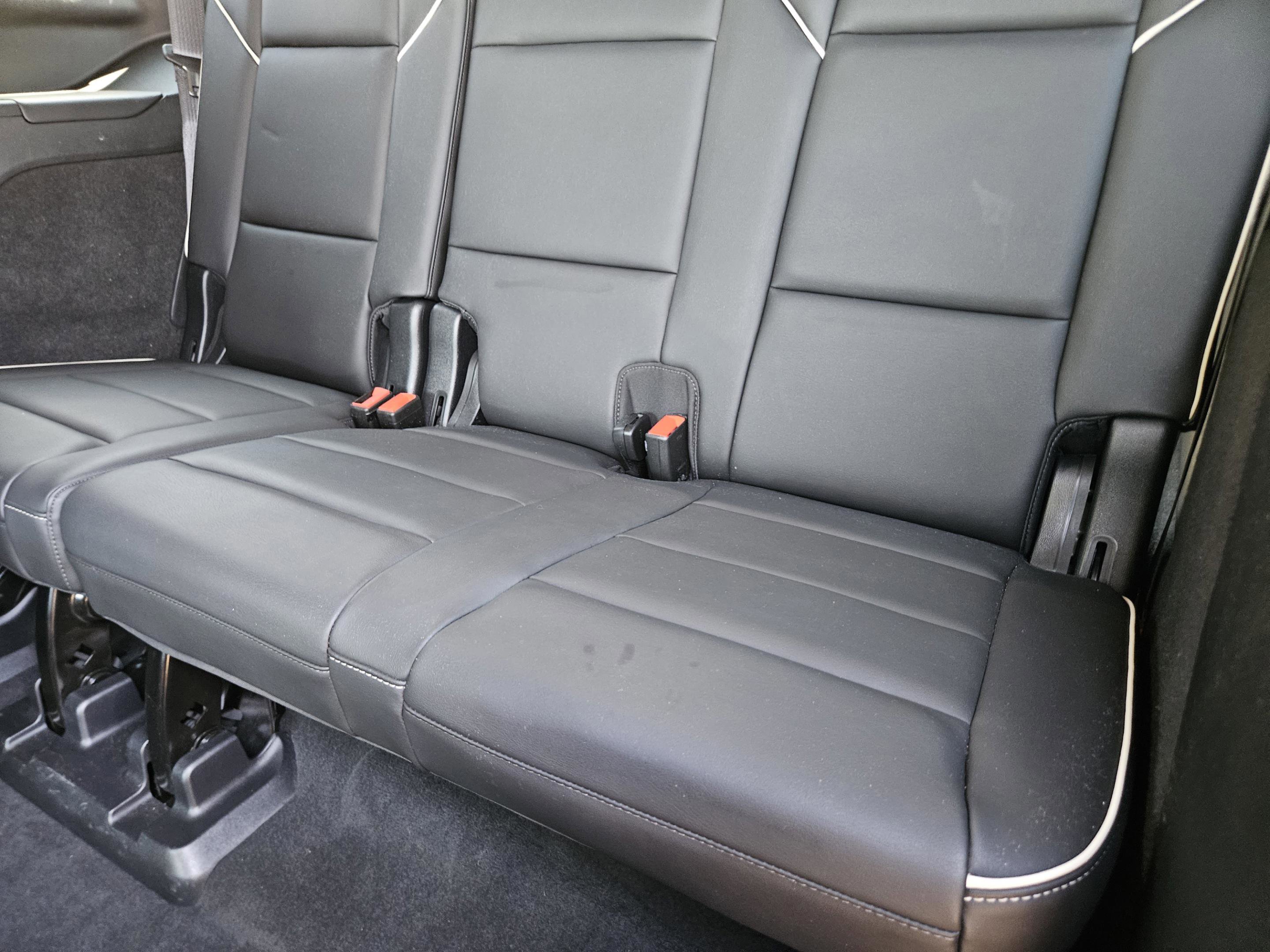 Used 2021 Cadillac Escalade Premium Luxury image 23