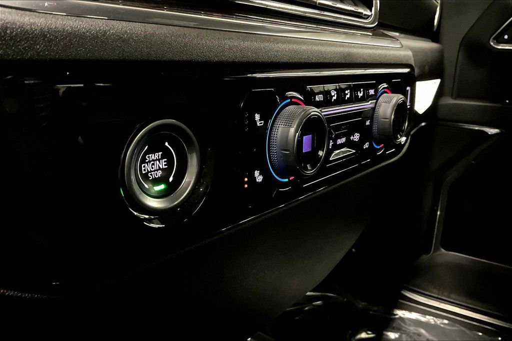 Used 2024 Chevrolet Silverado 1500 LT image 16