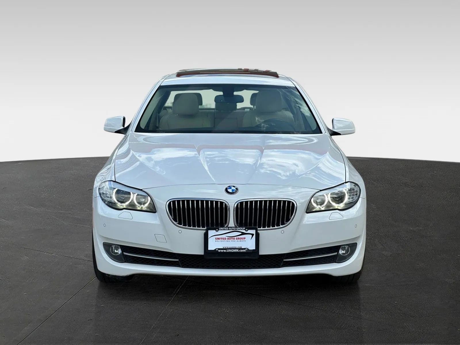 Used 2013 BMW 528i xDrive Sedan AWD/4WD image 2