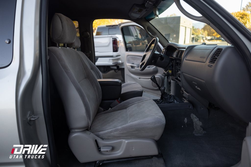 Used 2004 Toyota Tacoma 4x4 Xtracab V6 image 14