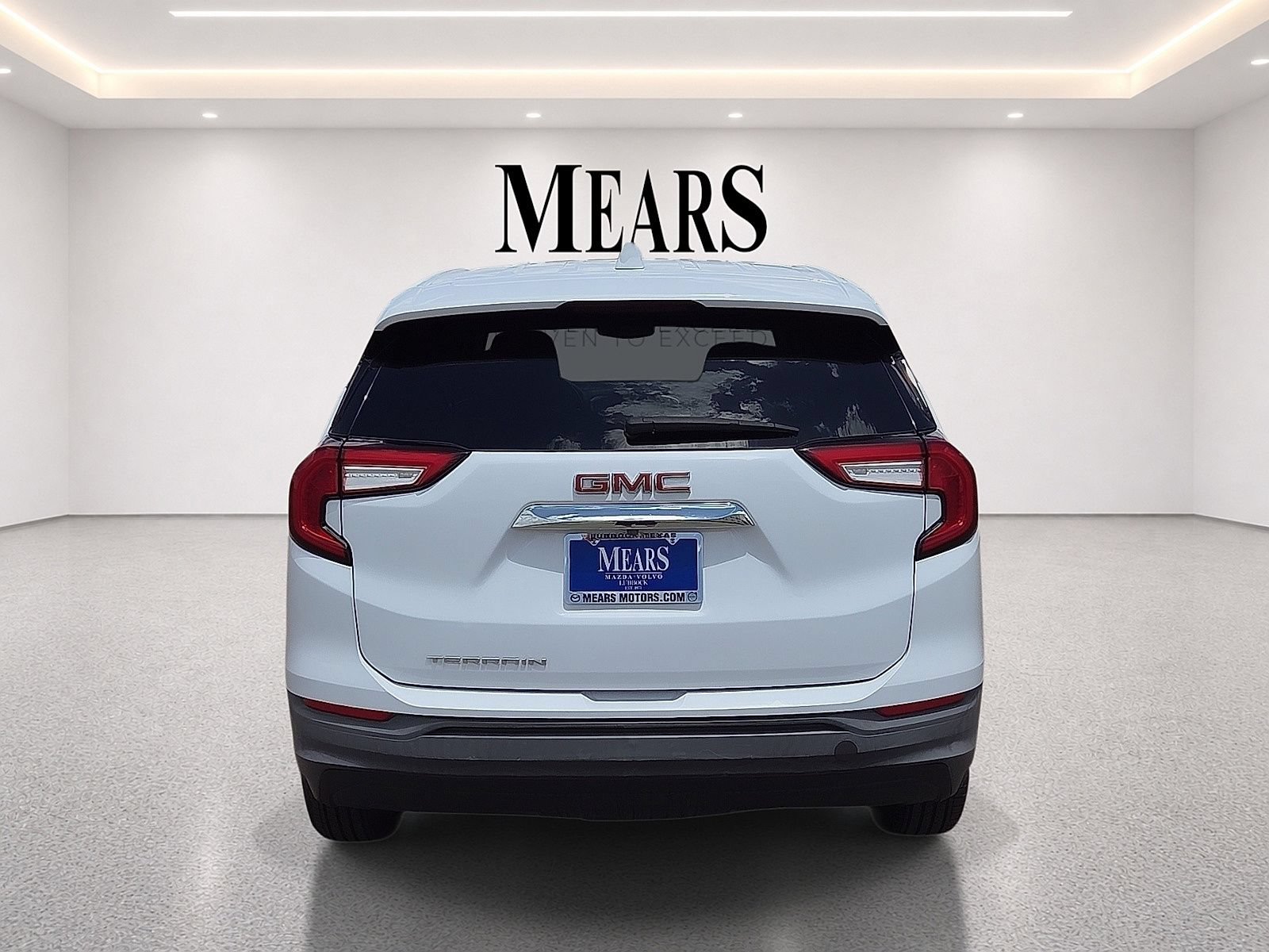 Used 2024 GMC Terrain SLE FWD image 4