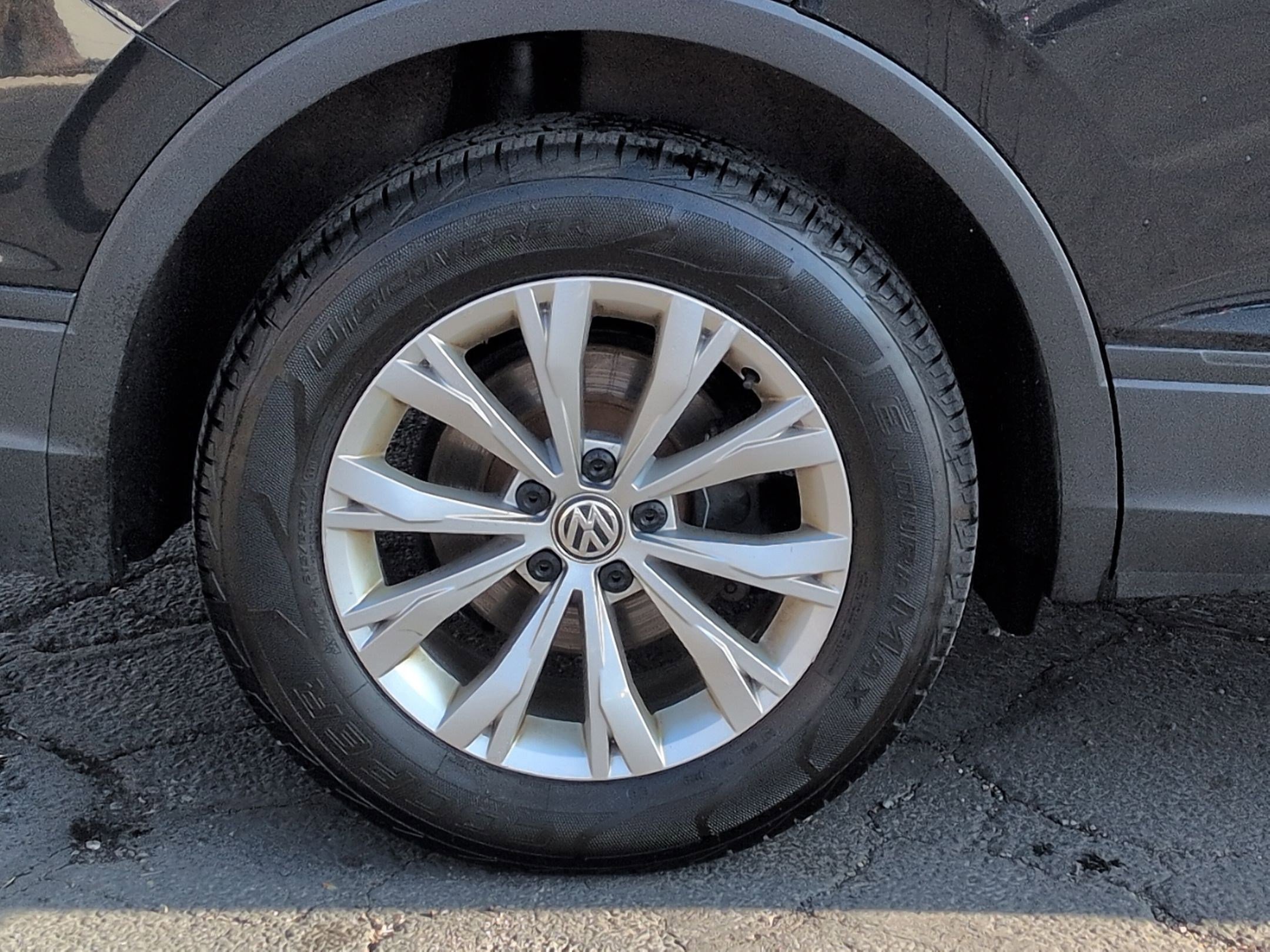 Used 2019 Volkswagen Tiguan SE image 14