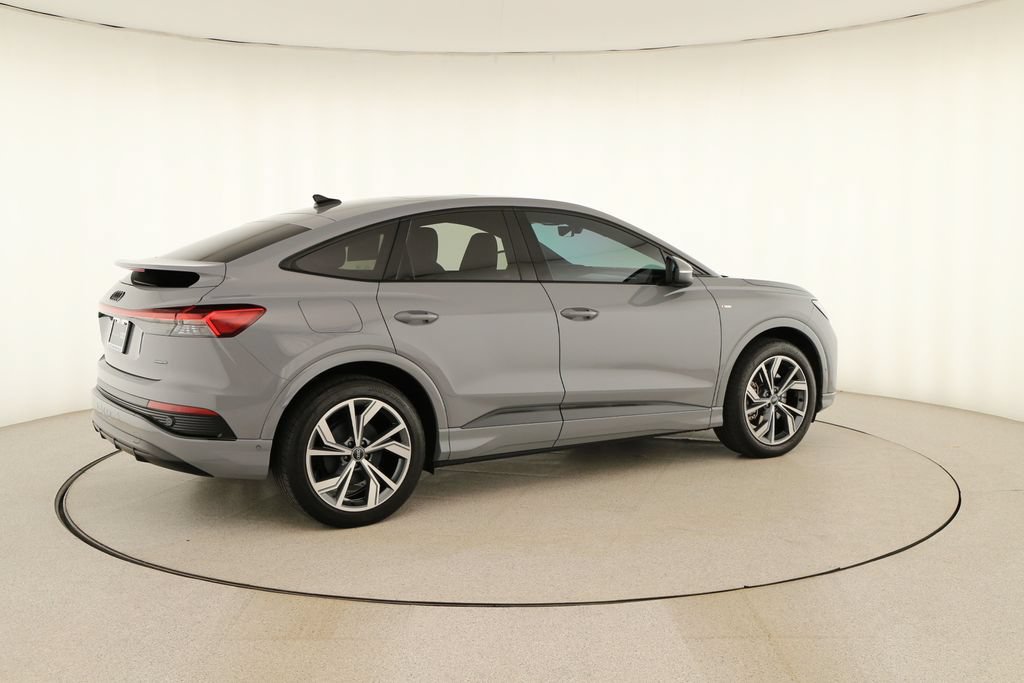 Certified 2024 Audi Q4 e-tron Premium Plus w/ Premium Plus AWD/4WD image 7