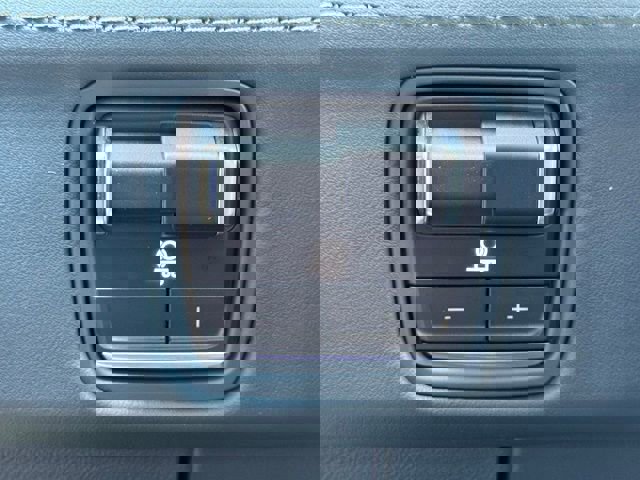 New 2025 Cadillac Escalade IQ Luxury 2 image 21