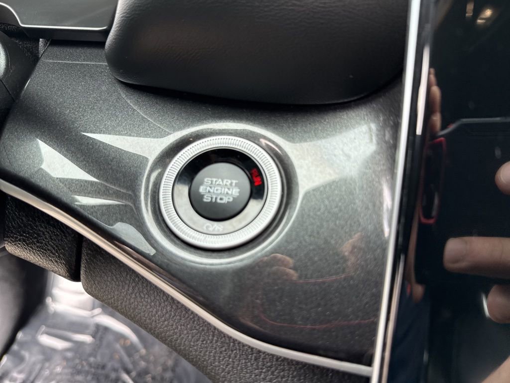 Certified 2021 Jeep Grand Cherokee L Laredo image 15