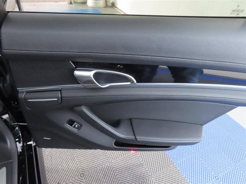 Used 2016 Porsche Panamera Edition RWD image 32