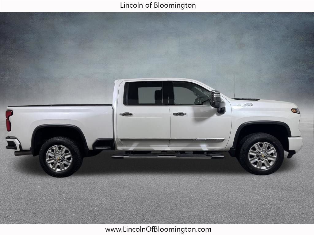 Used 2024 Chevrolet Silverado 2500 High Country w/ Technology Package AWD/4WD image 7
