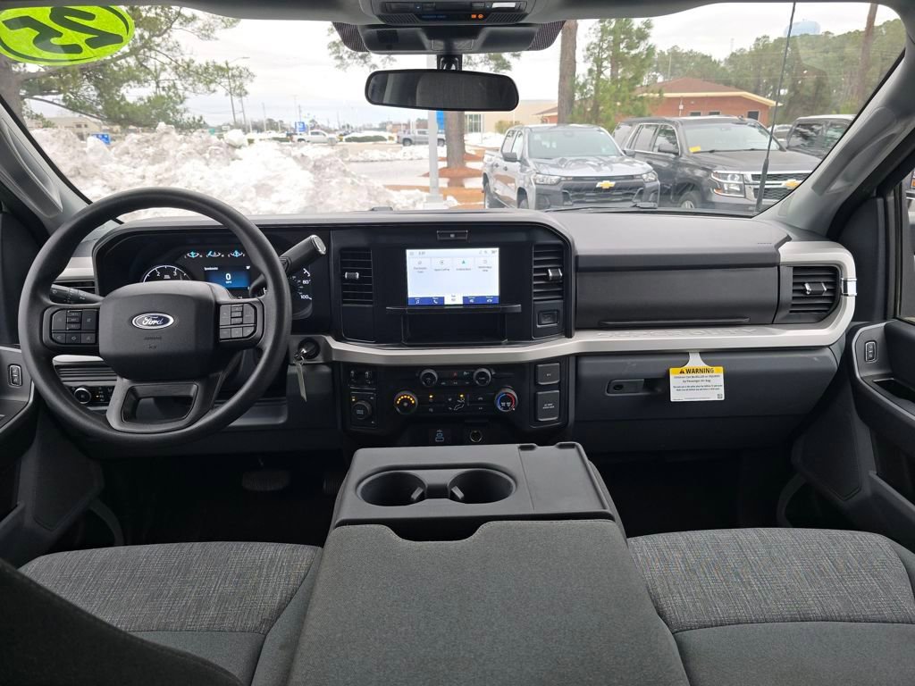 Used 2025 Ford F350 XLT image 12