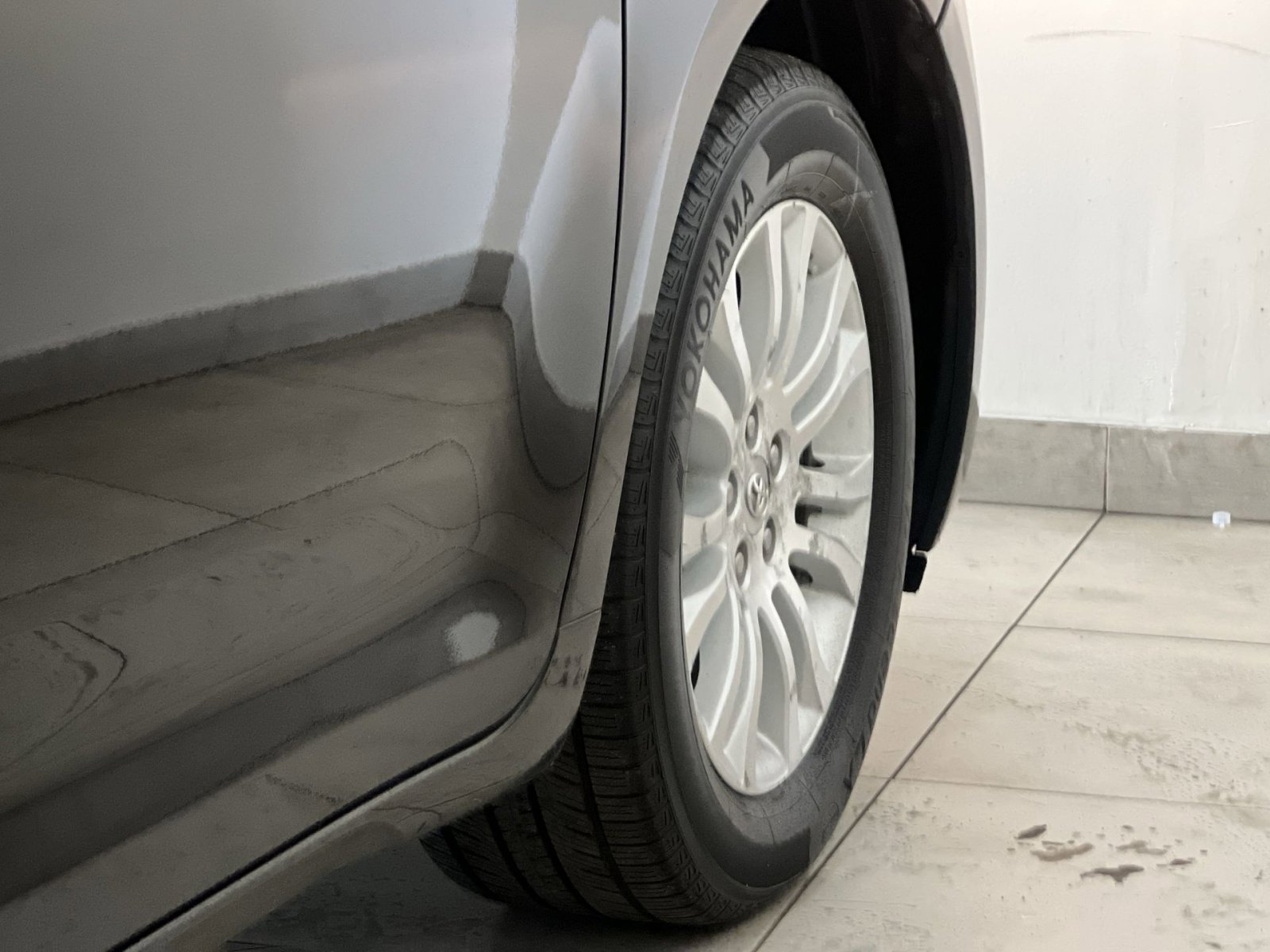 Used 2013 Toyota Sienna XLE image 11