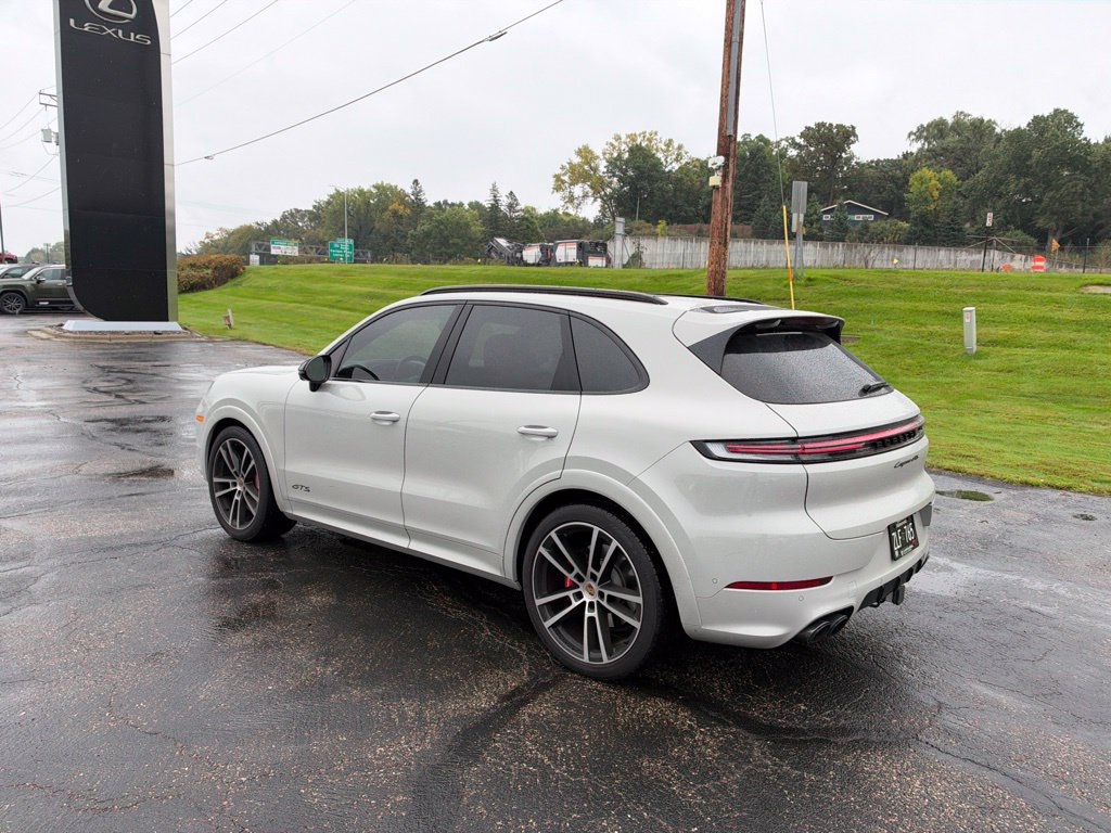 Used 2025 Porsche Cayenne GTS AWD/4WD image 22