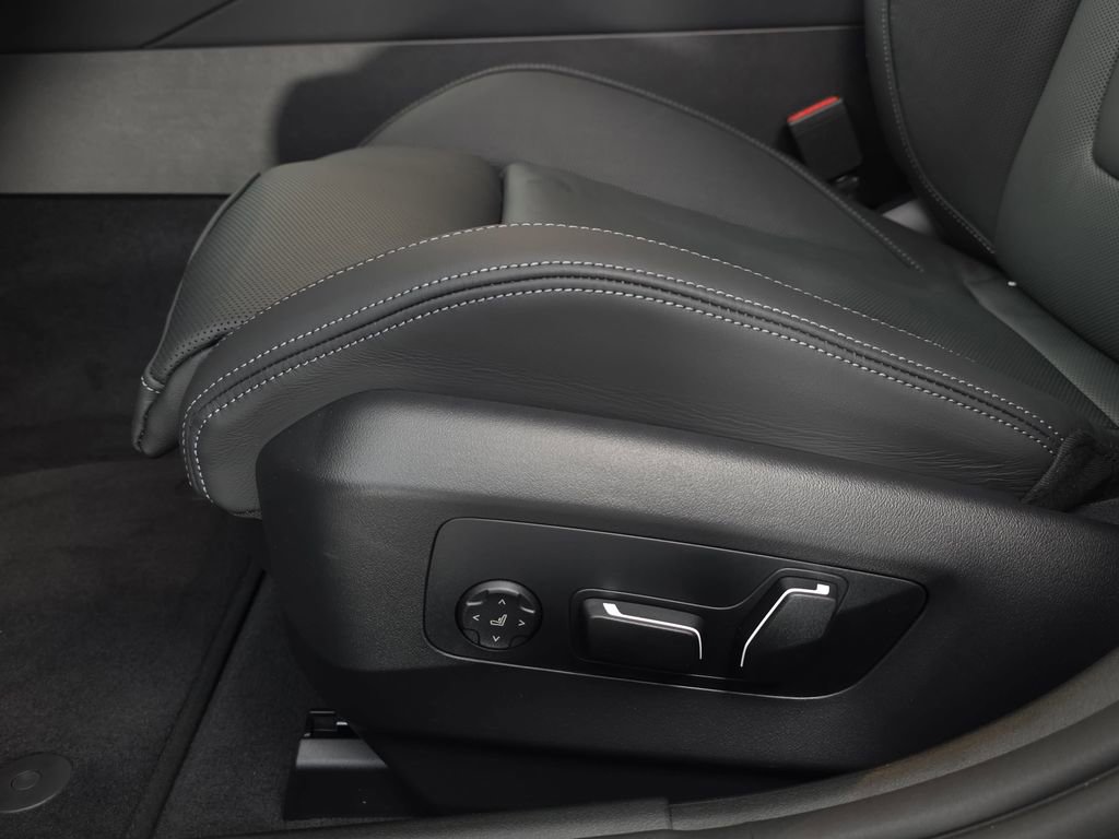 New 2026 BMW M5 image 28