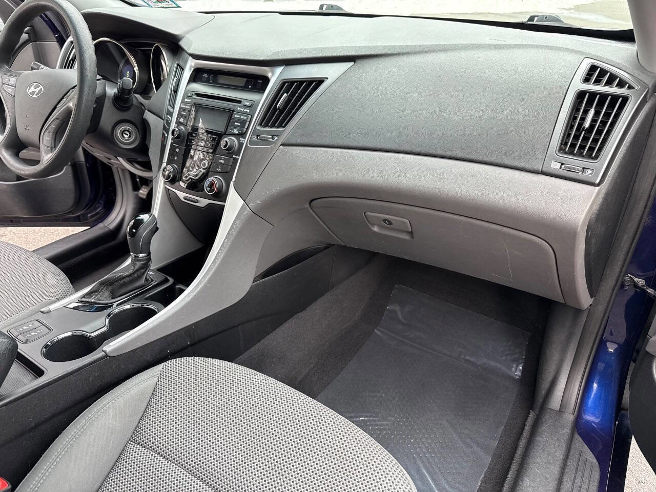 Used 2013 Hyundai Sonata GLS w/ Popular Equipment Pkg FWD image 17