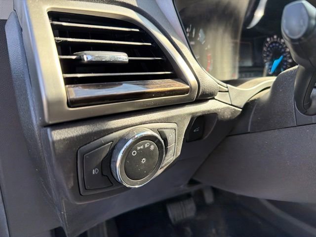 Used 2016 Ford Fusion SE w/ Equipment Group 202A FWD image 27