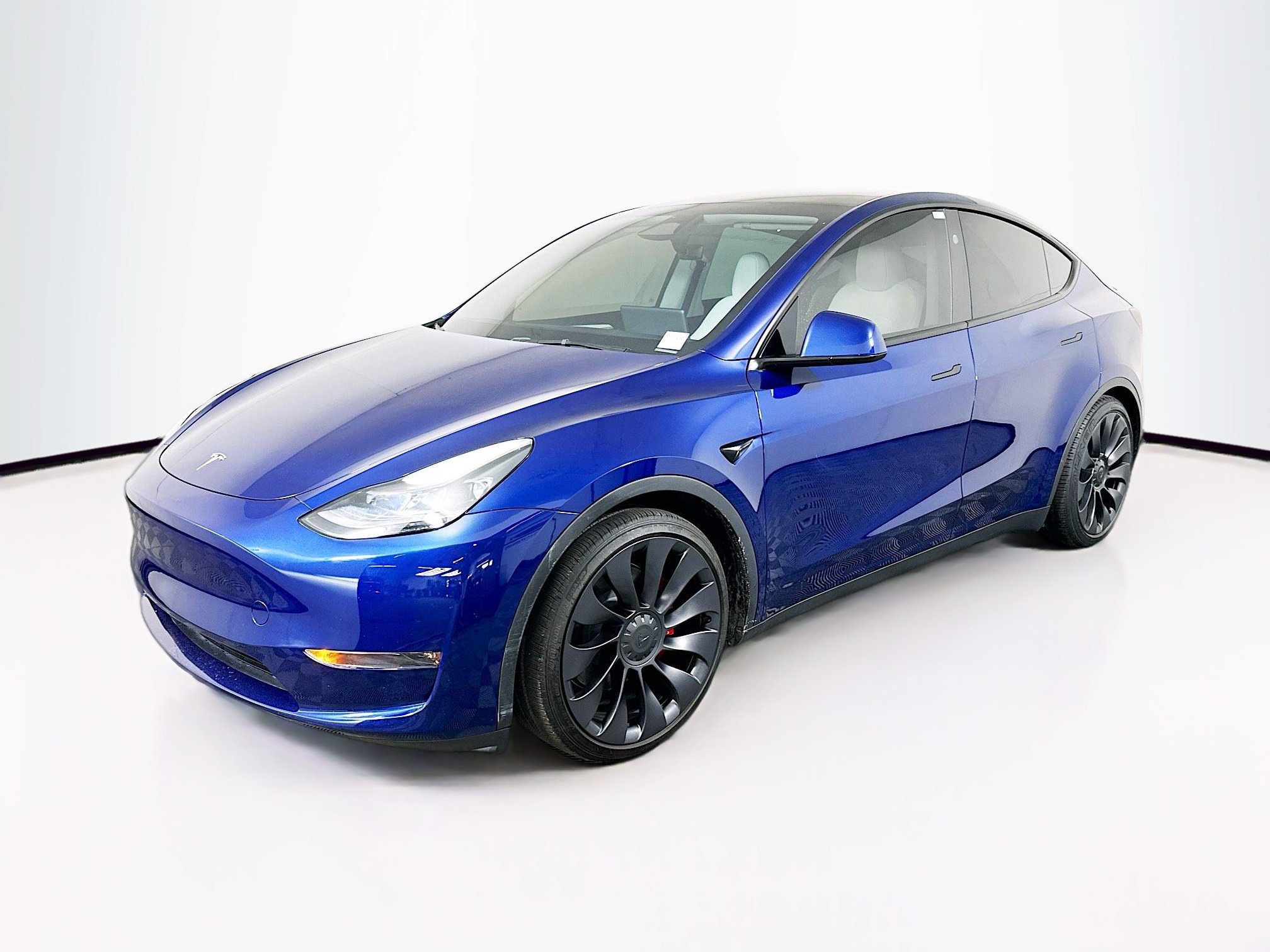Used 2024 Tesla Model Y Performance image 3