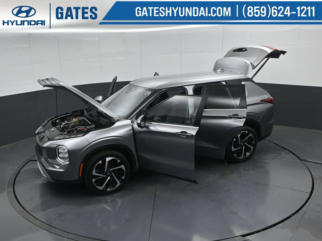 Used 2023 Mitsubishi Outlander SE FWD image 58