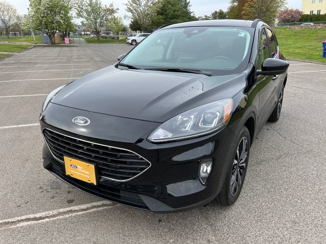 Used 2022 Ford Escape SEL w/ SEL Stealth AWD Package image 4
