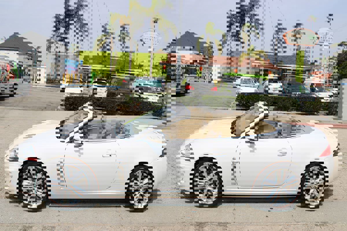 Used 2011 Jaguar XKR R image 2