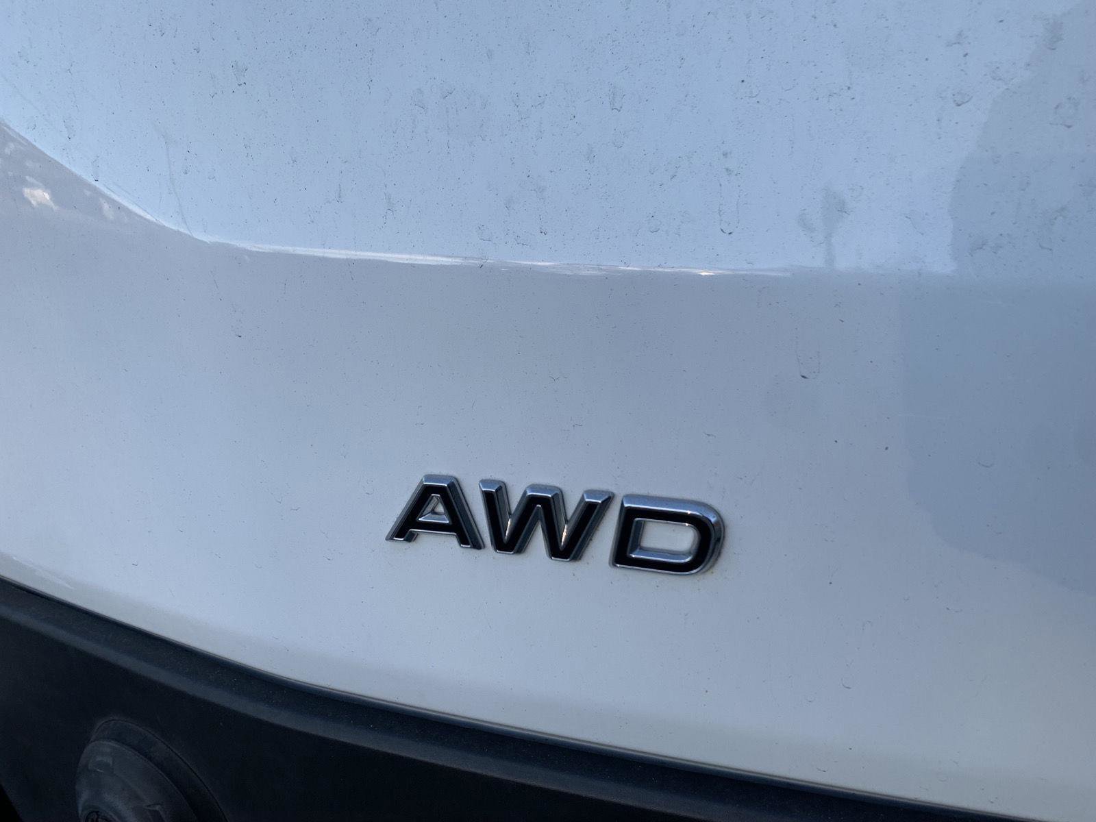 Used 2020 Ford Transit 150 Low Roof AWD image 32