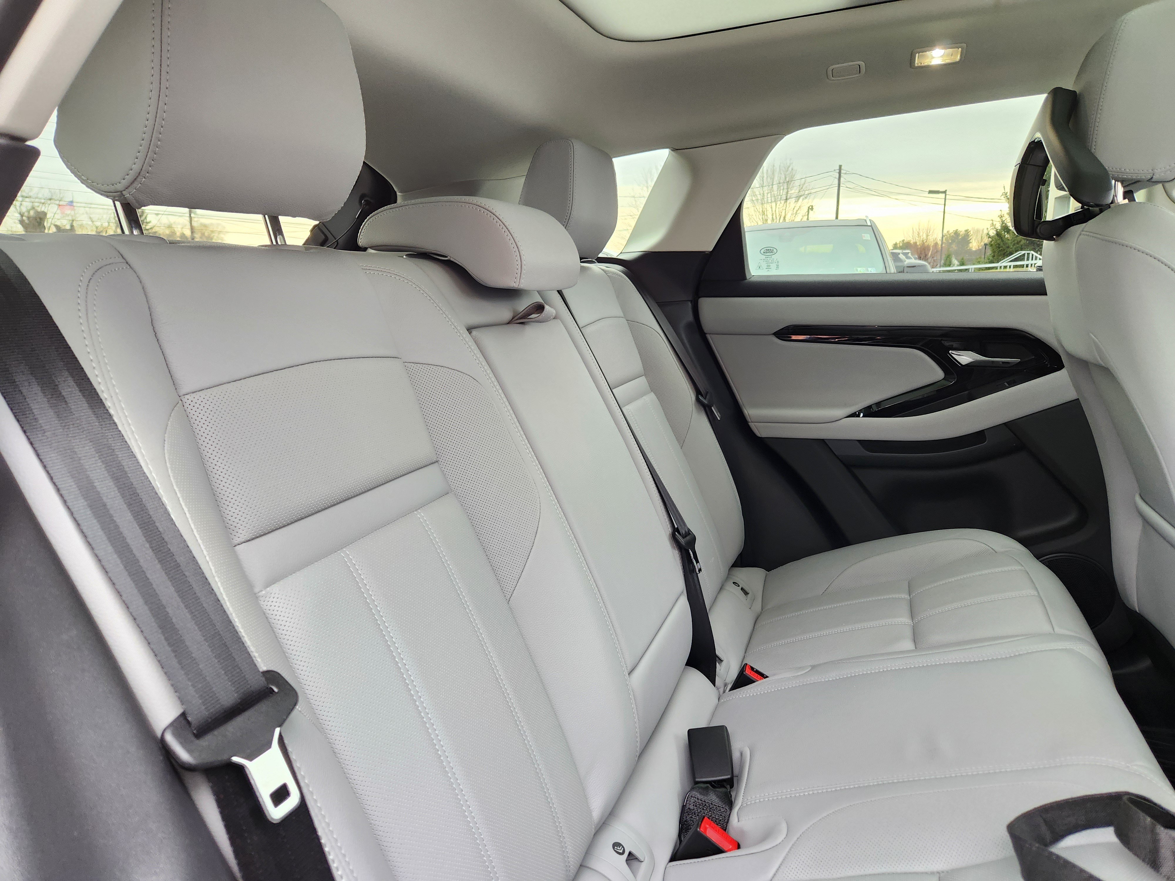 Certified 2025 Land Rover Range Rover Evoque S AWD/4WD image 15