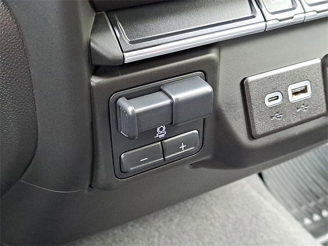 Used 2023 Chevrolet Silverado 2500 Custom w/ Custom Value Package image 16