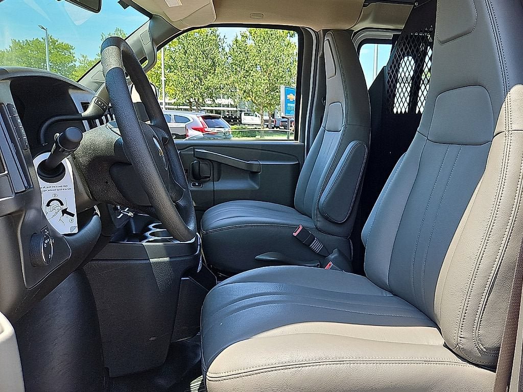 New 2026 Chevrolet Express 2500 w/ Driver Convenience Package RWD image 10