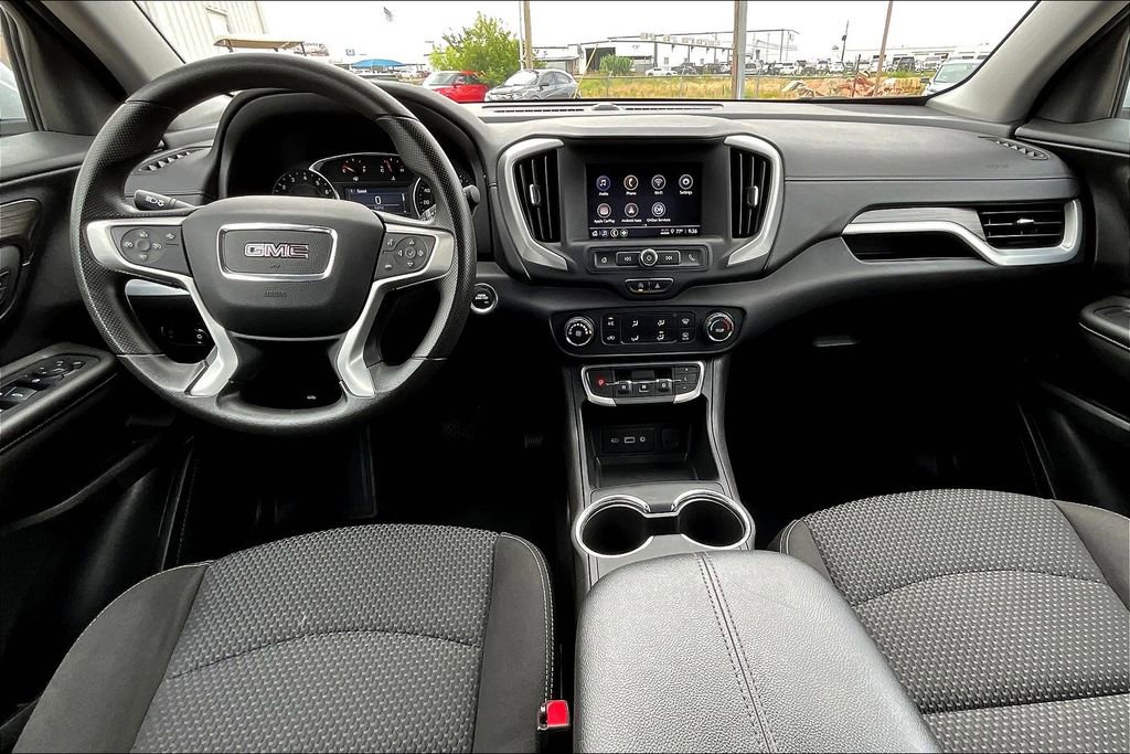 Used 2024 GMC Terrain SLE image 18