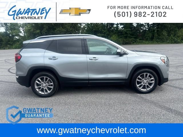 Used 2024 GMC Terrain SLT AWD/4WD image 4