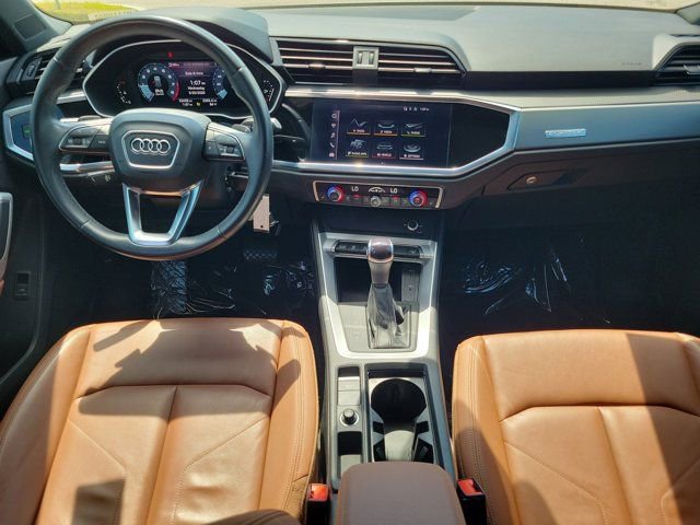 Used 2022 Audi Q3 2.0T Premium image 2