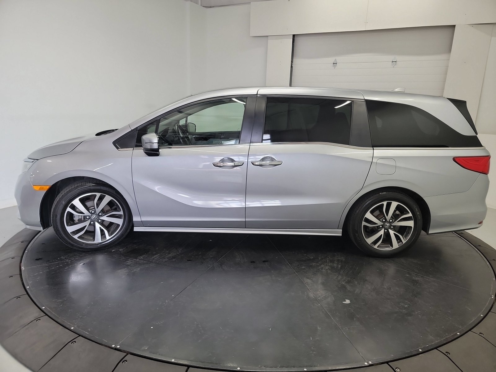 Certified 2023 Honda Odyssey Touring image 5