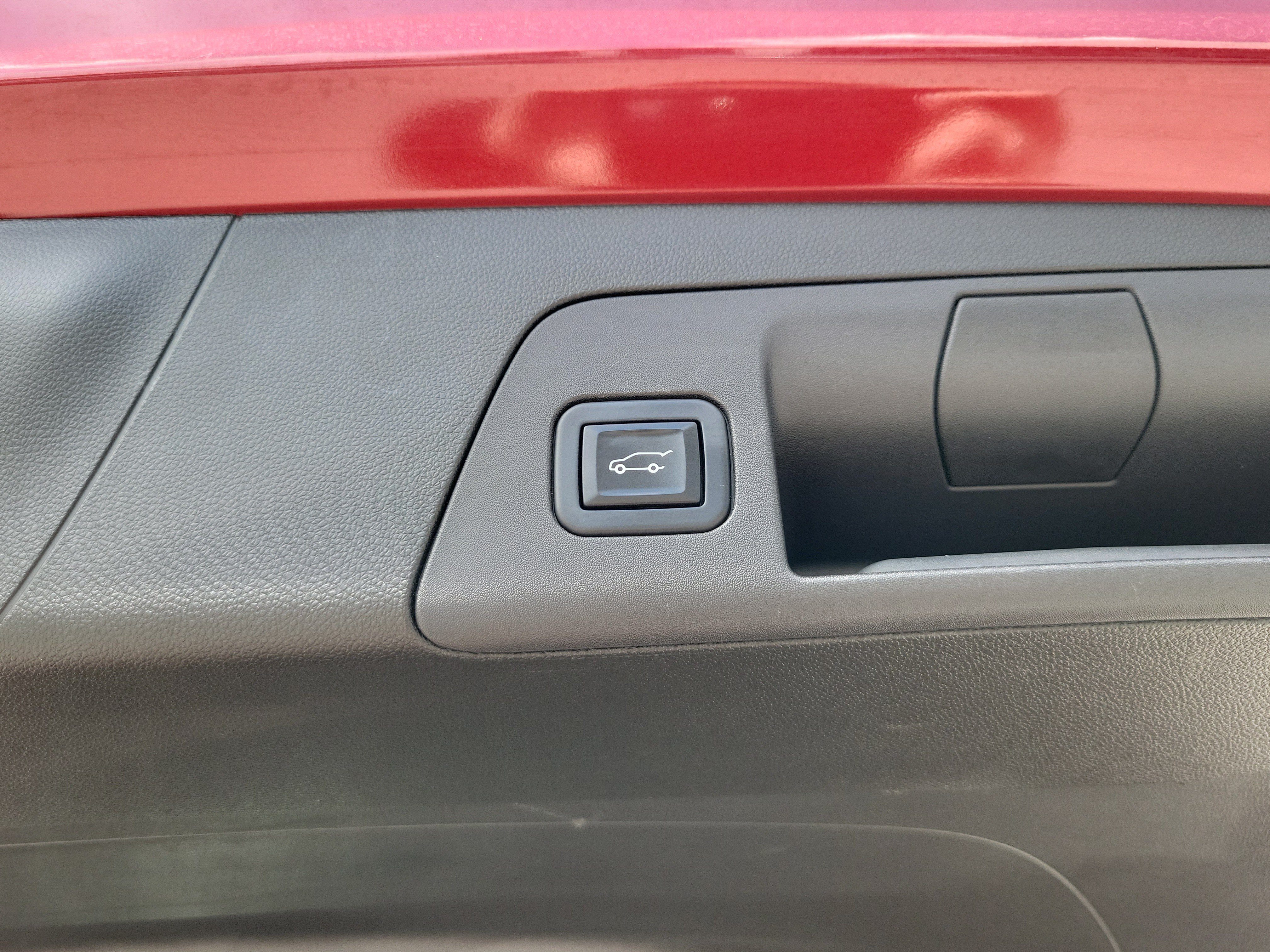 Used 2022 Buick Envision Essence w/ Safety Package FWD image 18