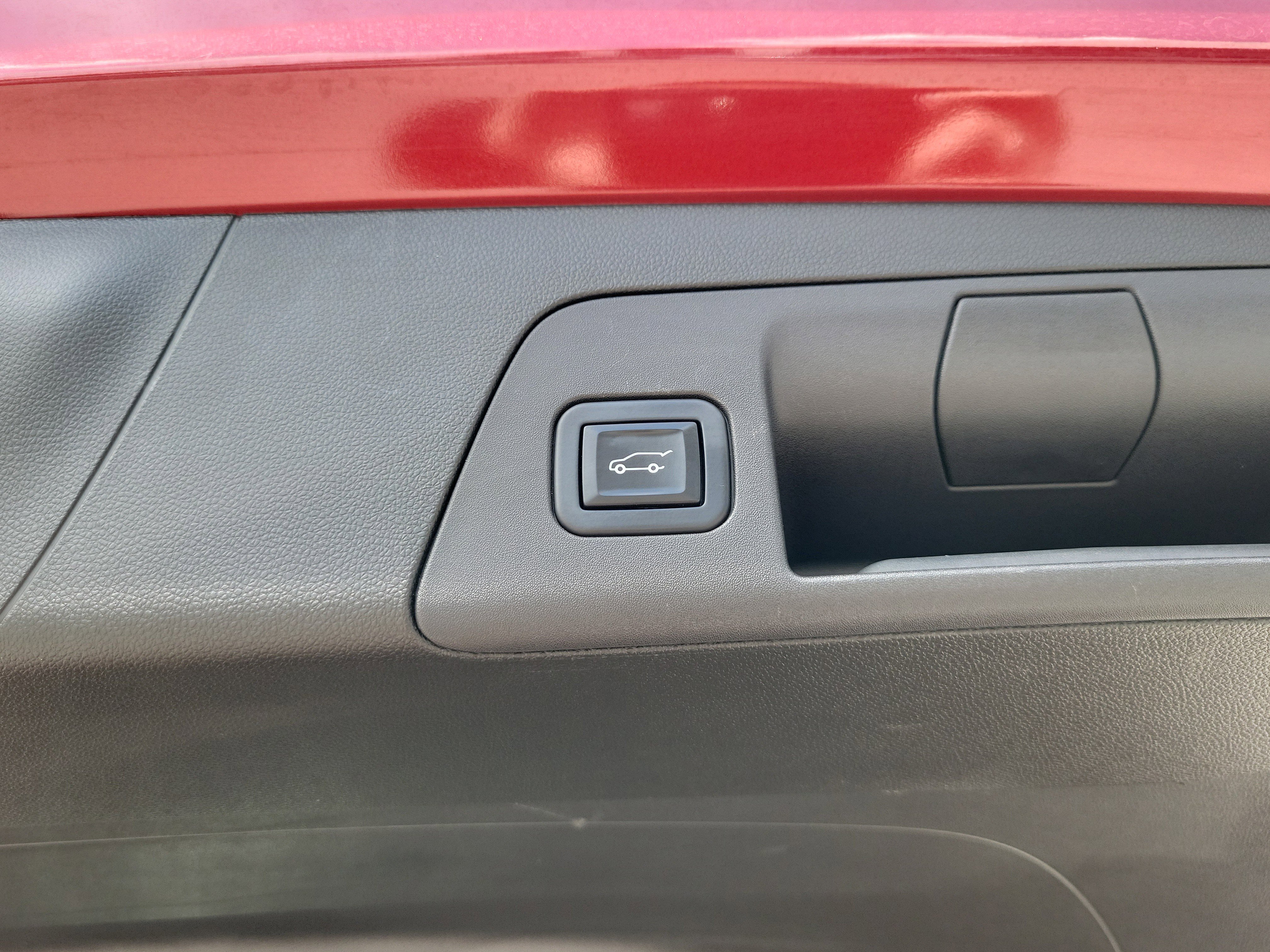 Used 2022 Buick Envision Essence w/ Safety Package FWD image 18