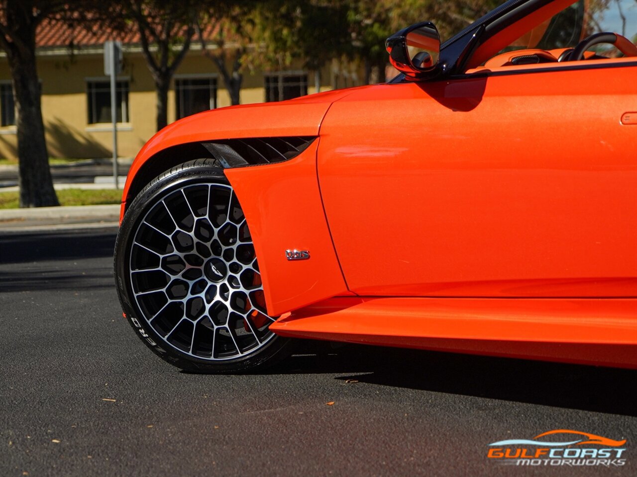 Used 2023 Aston Martin DBS Superleggera Volante RWD image 53